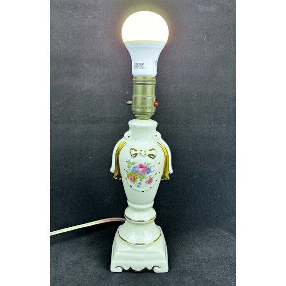 Vintage Ceramic Table Lamp Boudoir Floral Design Gold Accents 5 ft Power Cord - Picture 4 of 12